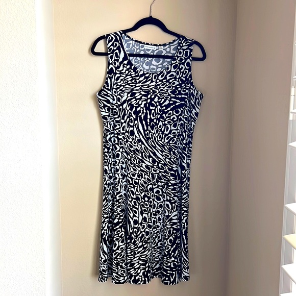 Susan Graver‎ Womens Dress Small Black White Animal Print Midi Size S 
SKU 252 - Picture 1 of 5